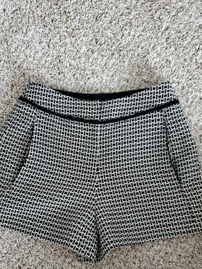 Nice Claup Black & White Textured Tailored Women’s Shorts XS NWOT